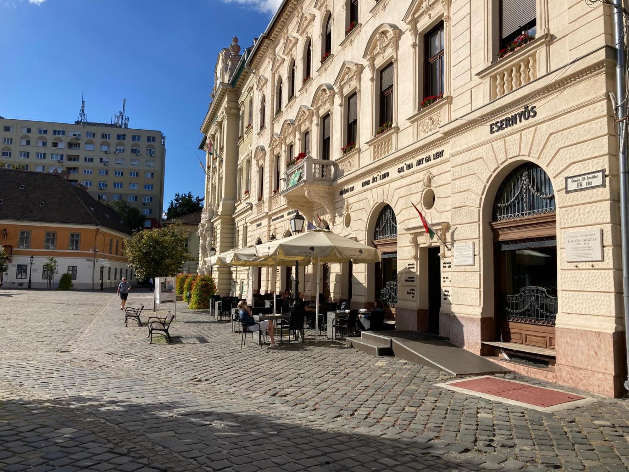 Poppy Flower Apartment Budapeste Exterior foto